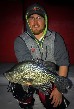 Ice fishing for crappies after dark (shallow weeds!) – Target Walleye