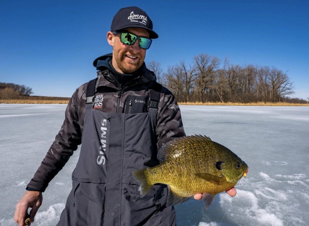 How John Hoyer tracks down trophy bluegills (early-ice) – Target Walleye