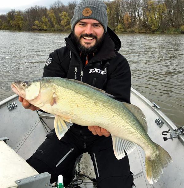 Trying to Catch My PB Creek Chub! 