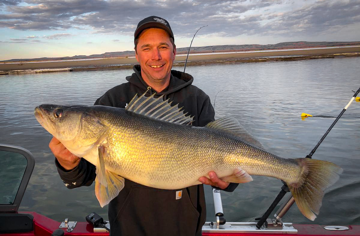 Possible ND record, Blade baits still overlooked, Cane pole walleyes –  Target Walleye