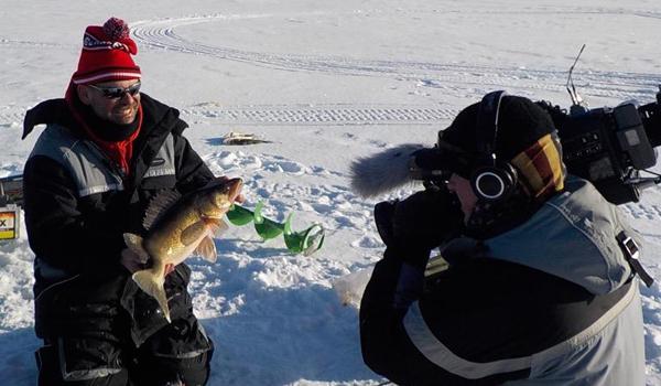 16 lb walleye, Biggest ice saugeye ever, Great spoon hack – Target Walleye