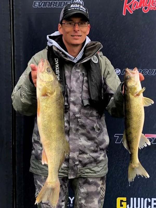 Lindy Bait Tamers and leech bag on Walleyes Inc.