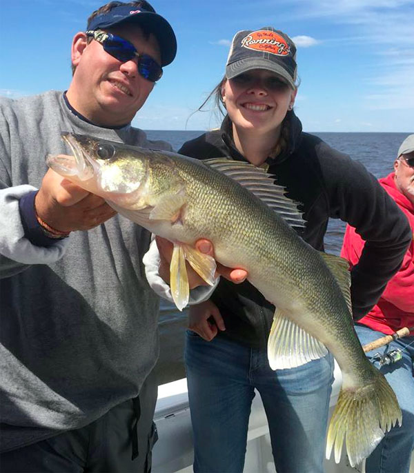 Al Lindner is ticked, Giants of the week, Outrageous goldfish catch –  Target Walleye