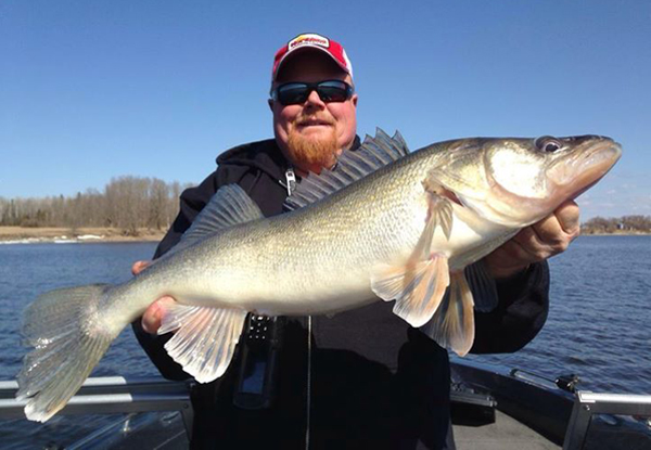 Uncut Angling went under, Alabama rig walleye fail, Jigging Rap