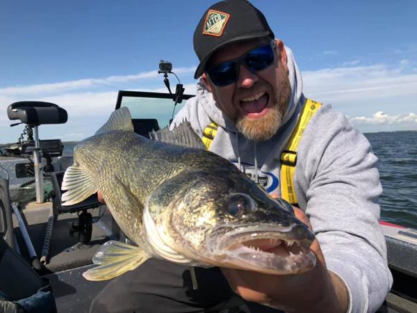 How to rig BIG chubs for fall walleye (complete guide) – Target Walleye