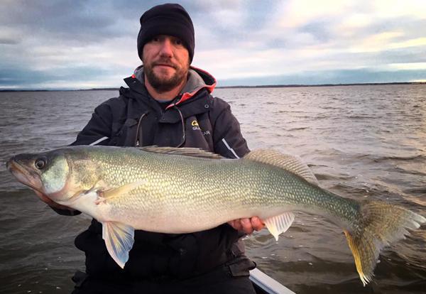 Special Holiday Issue: Gotta Have Walleye/Ice Stuff – Target Walleye