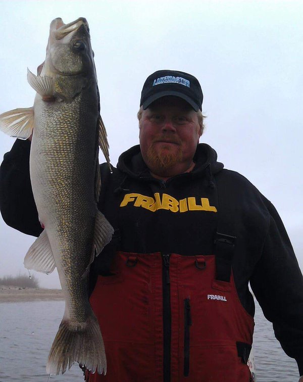 22 lb ice walleye! 14.8 lb walleye video, Early river walleyes tip – Target  Walleye