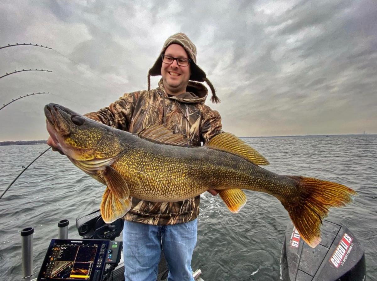 15 lb walleye caught, DIY rod tubes, Tony Roach dropshots on ice – Target  Walleye