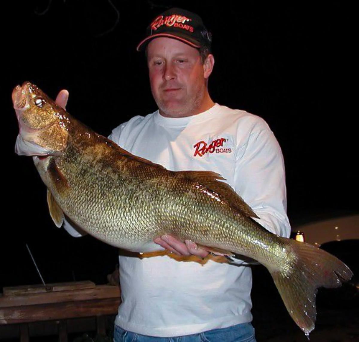 Fish-flop Friday, IN record walleye denied, Dustin Lynch fishes – Target  Walleye