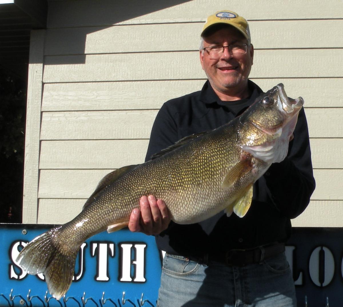 SHOW WALLEYE SOMETHING DIFFERENT THIS FALL - Rapala