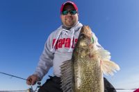 How to catch tough midwinter walleyes