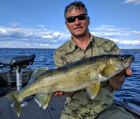 Best walleye fishing ever, Graphing fish at 20 mph, Hurricane Oahe