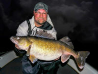 Fish stay shallow, 14-lber caught, Wart-nosed walleye