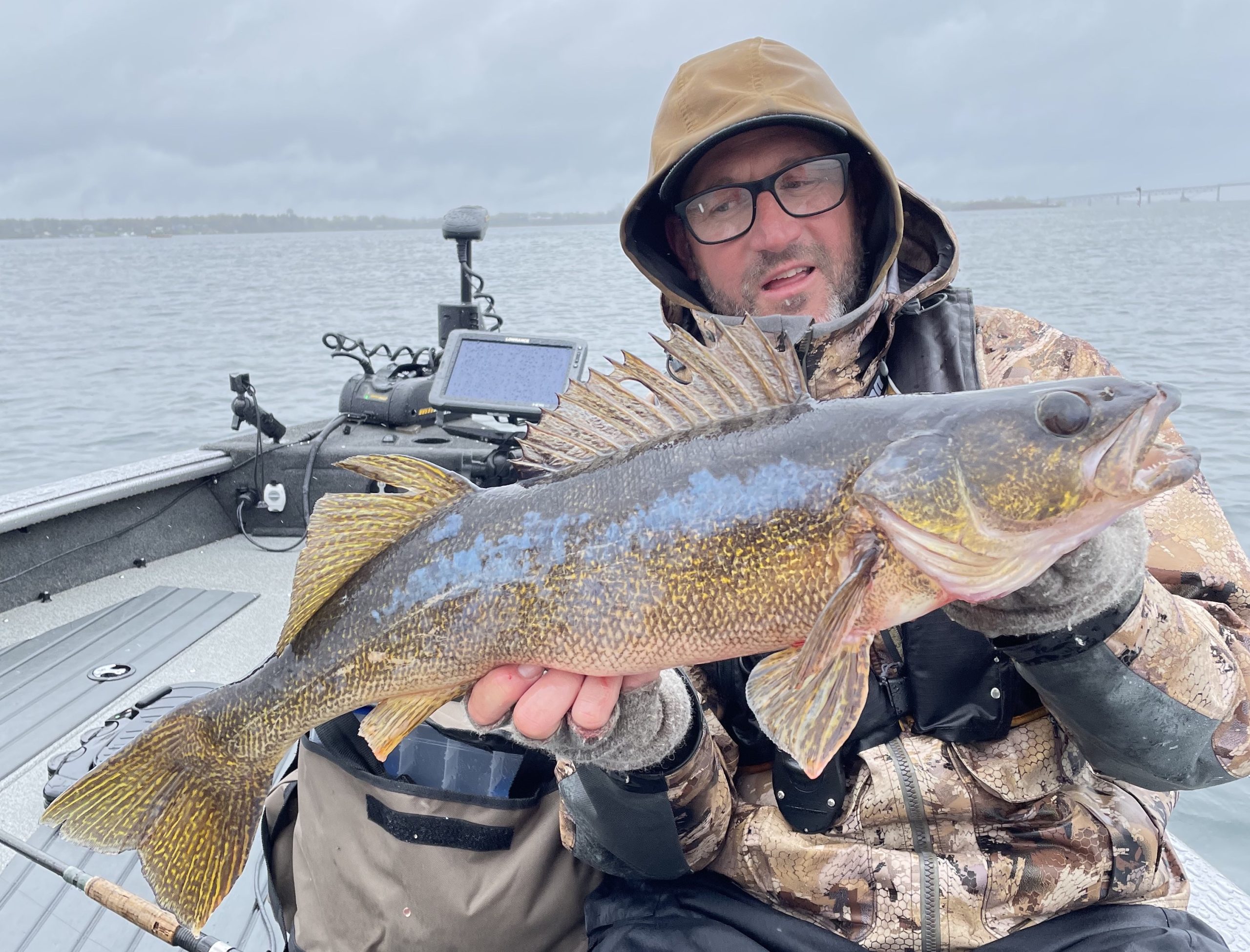 Illinois Ice Fishing For MASSIVE Bass 2022 + New PB 