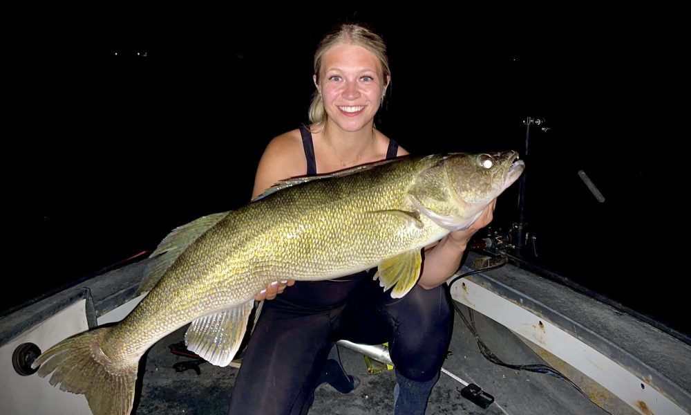 NextImg:Throw BIG plastics, Mid-lake structure breakdown, Gelatinous blobs – Target Walleye