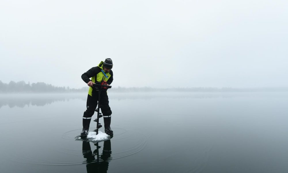 Early-ice walleye locations and presentations – Target Walleye